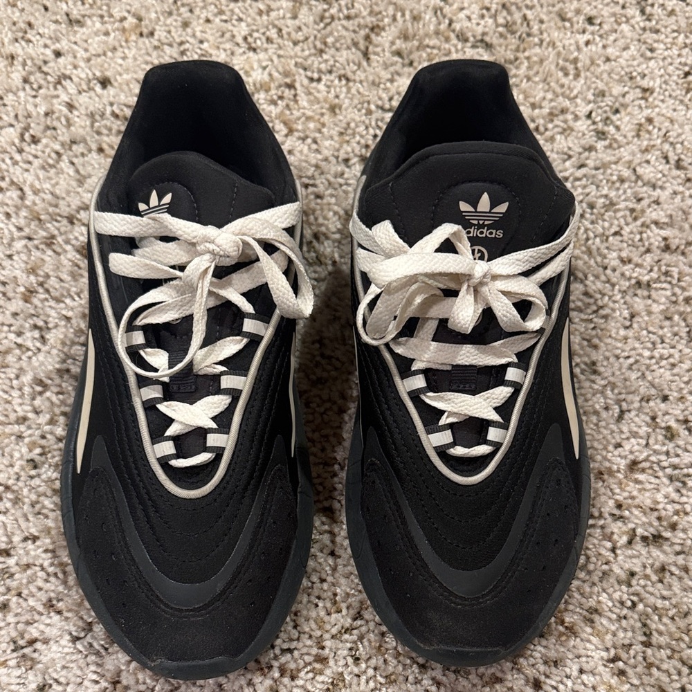 adidas Originals Ozelia sneakers